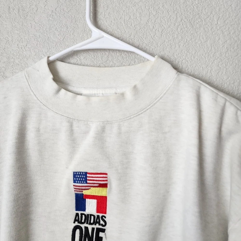ADIDAS x VINTAGE‎ Flag Archive crewneck sweatshirt ORIGINAL VINTAGE 90s